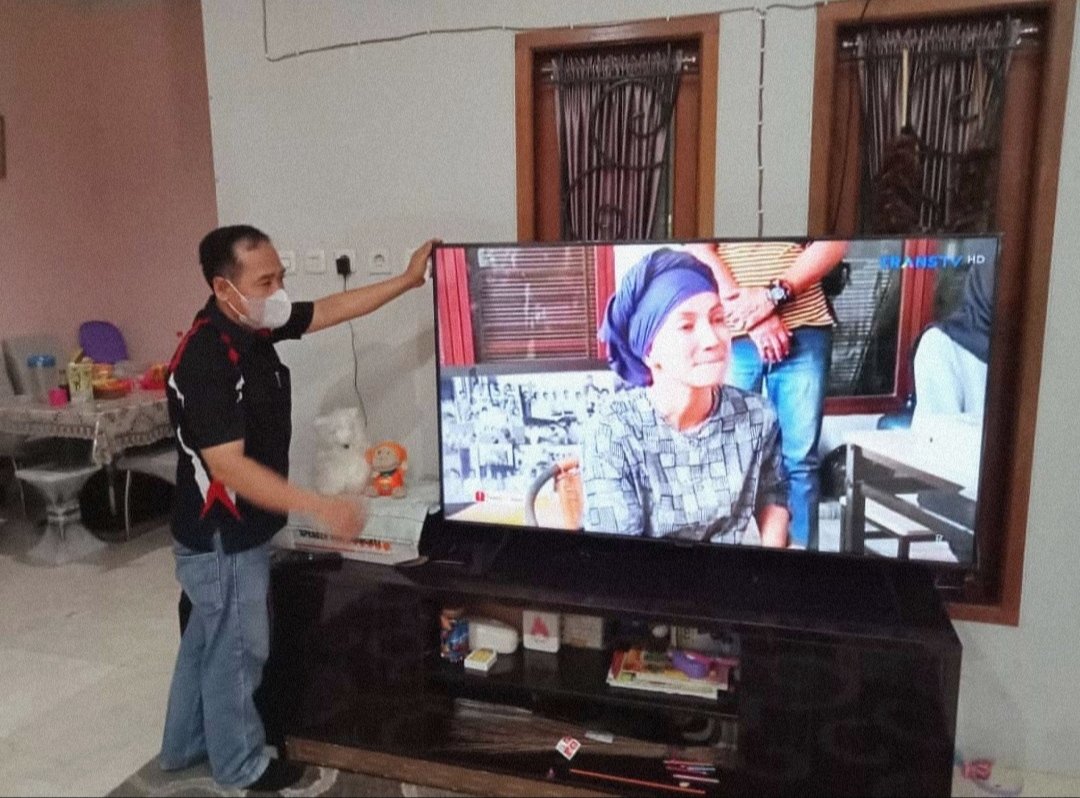 service tv panggilan